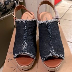 Womens wedge sandals